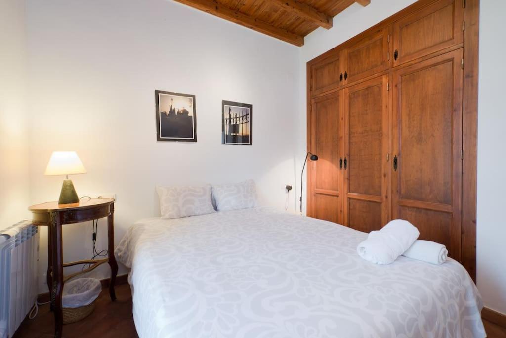 Apartamento Oasis กรานาดา ภายนอก รูปภาพ